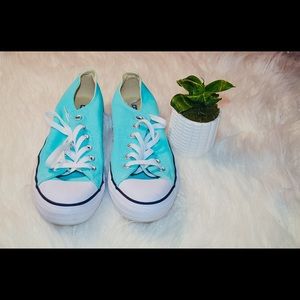 Mint Converse